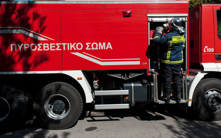 Θεσσαλονίκη: Εμπρηστική επίθεση σε φορτηγάκι στη Σταυρούπολη