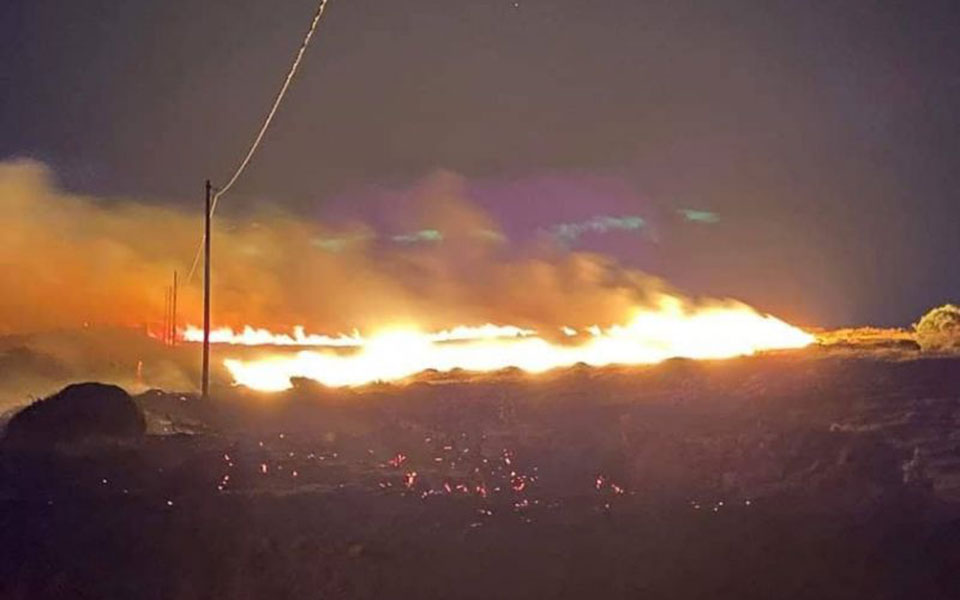 Φωτιά τώρα: Πυρκαγιά στην περιοχή Μώλος στην Πάρο-2