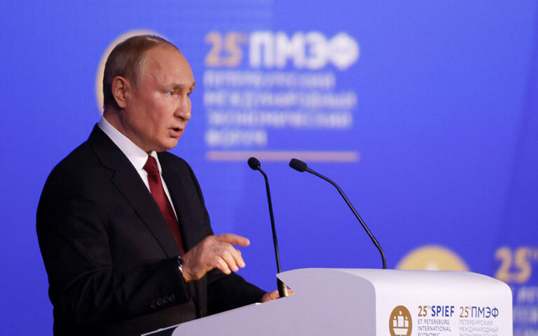 Πούτιν: Αργά ή γρήγορα οι σχέσεις με την Ουκρανία θα αποκατασταθούν