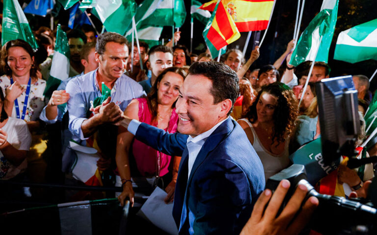 Ισπανία: Η δεξιά ενισχυμένη από την «ιστορική» νίκη της στις περιφερειακές εκλογές στην Ανδαλουσία