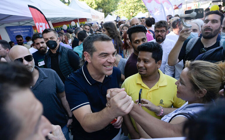 Athens Pride: Στο Σύνταγμα ο Αλέξης Τσίπρας (εικόνες)