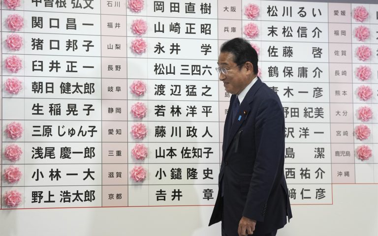 Ιαπωνία: Σαρωτική νίκη του κόμματος του Σίνζο Αμπε στις εκλογές