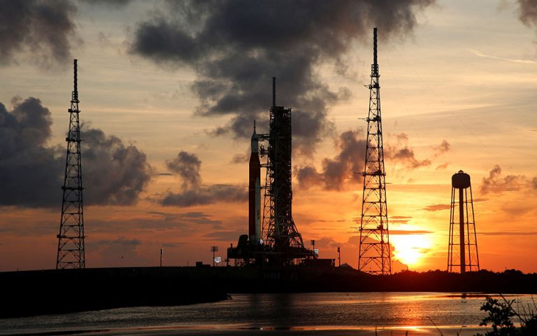 Οι ΗΠΑ επιστρέφουν στη Σελήνη – Έτοιμη για εκτόξευση η αποστολή Artemis 1