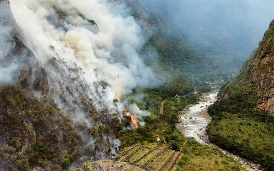 περού-πυρκαγιά-απειλεί-το-μάτσου-πίτσ-561935992