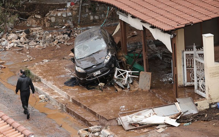 Πλημμύρα στη Μάνδρα: Εκ νέου στο εδώλιο η Ρένα Δούρου