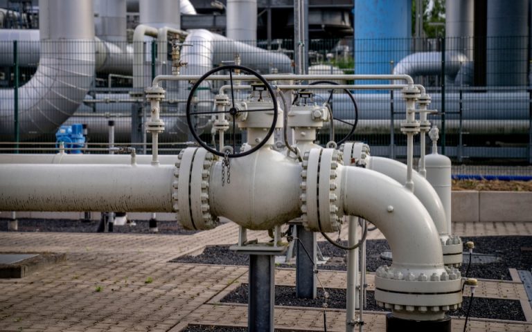 Έκτακτο σχέδιο Κομισιόν: «Ψαλίδι» 15% στην κατανάλωση φυσικού αερίου