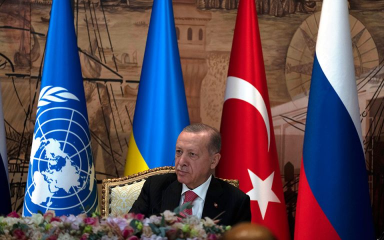 Ερντογάν: Η Ελλάδα παραβιάζει τη Συνθήκη της Λωζάννης