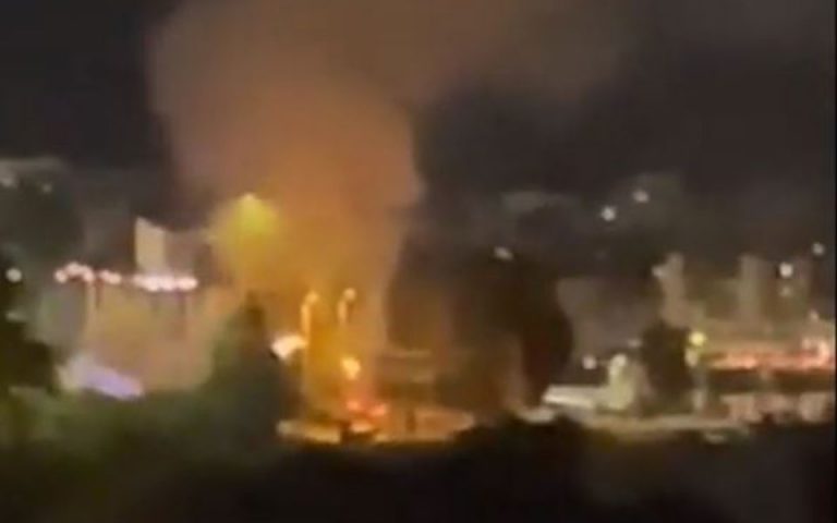 Φωτιά σε αποθηκευτικό χώρο στη Χαλκίδα – Πληροφορίες για εκρήξεις (βίντεο)
