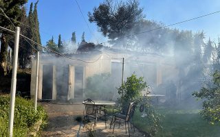 Δήμαρχος Γέρακα στην «Κ»: «Έντονο το πρόβλημα στο Πανόραμα Παλλήνης  – Έχουν καεί δεκάδες σπίτια»-1