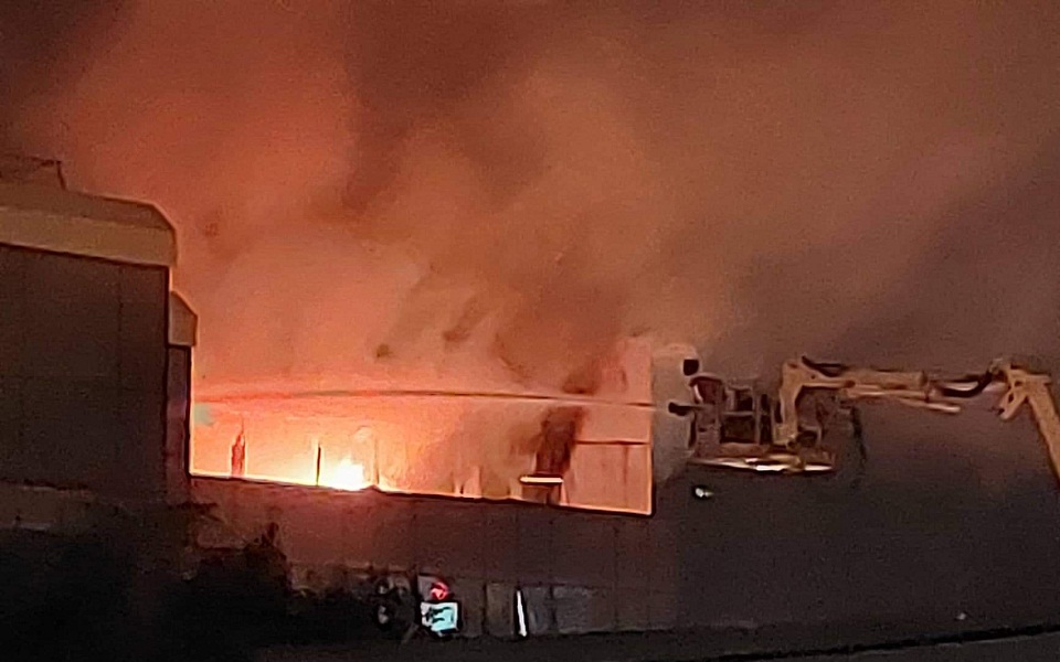 Φωτιά στο κτίριο που στεγάζει Real FM και Real News – Εντοπίστηκαν γκαζάκια-2