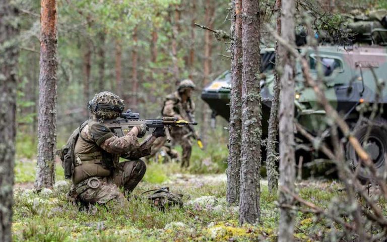 Φινλανδία: Στρατιωτικά γυμνάσια με τη συμμετοχή Βρετανών και Αμερικανών