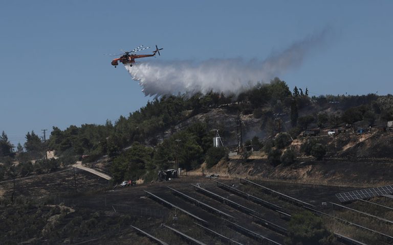 Πολύ υψηλός κίνδυνος φωτιάς αύριο για πέντε περιφέρειες – Συστάσεις προς τους πολίτες