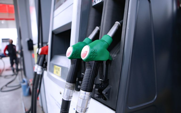 Επιδότηση καυσίμων – Fuel Pass: Εντός της εβδομάδας η υποβολή αιτήσεων