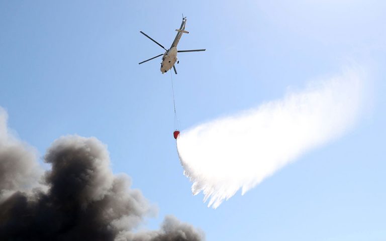 Συναγερμός στην Πυροσβεστική για φωτιές σε Ηλεία και Κορινθία