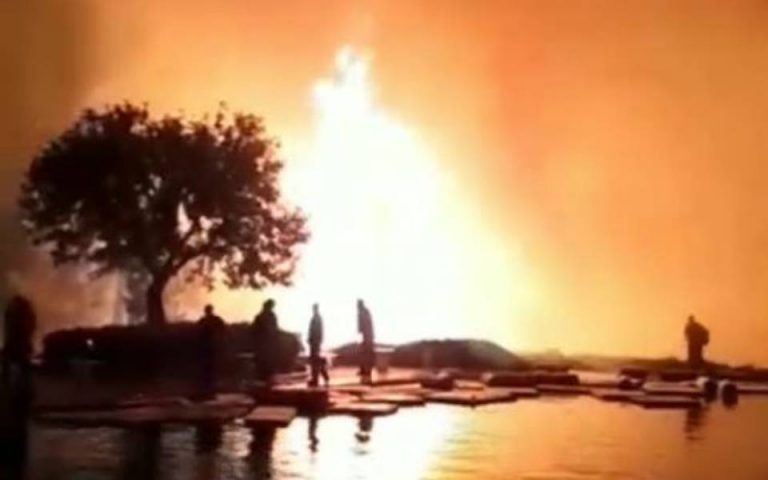 Αργολίδα: Στις φλόγες το ξενοδοχείο Amanzoe – «Απομακρύνθηκαν έγκαιρα» οι ένοικοι (βίντεο)