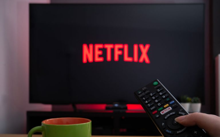 Netflix και Microsoft συνεργάζονται για μια πιο οικονομική υπηρεσία με διαφημίσεις