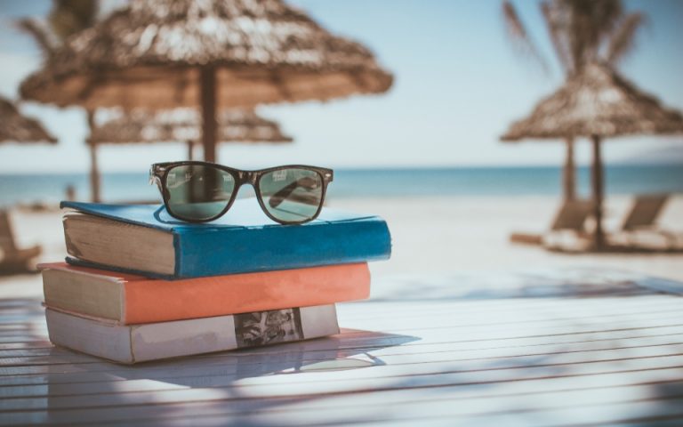 Ο μαγικός κόσμος της ανάγνωσης – Η «Κ» προτείνει βιβλία για τις καλοκαιρινές διακοπές