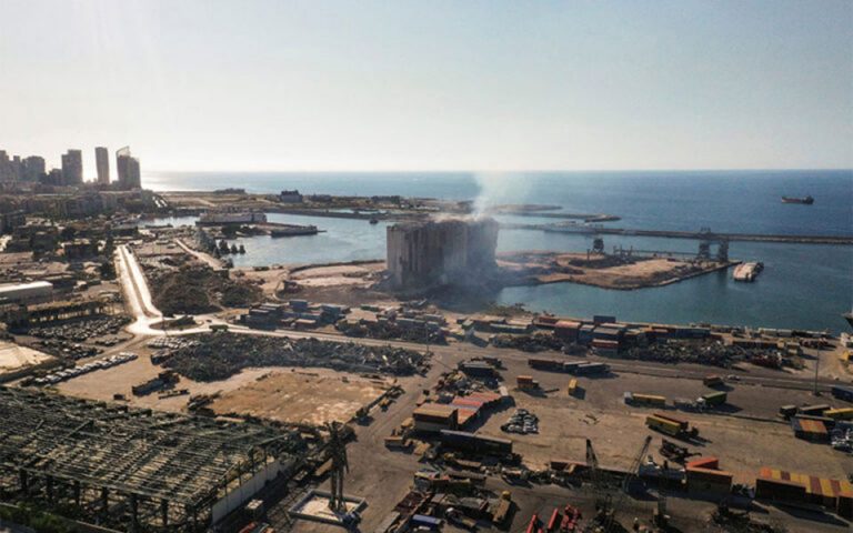 Λίβανος: Κατέρρευσε μέρος των σιλό στο λιμάνι της Βηρυτού (βίντεο)
