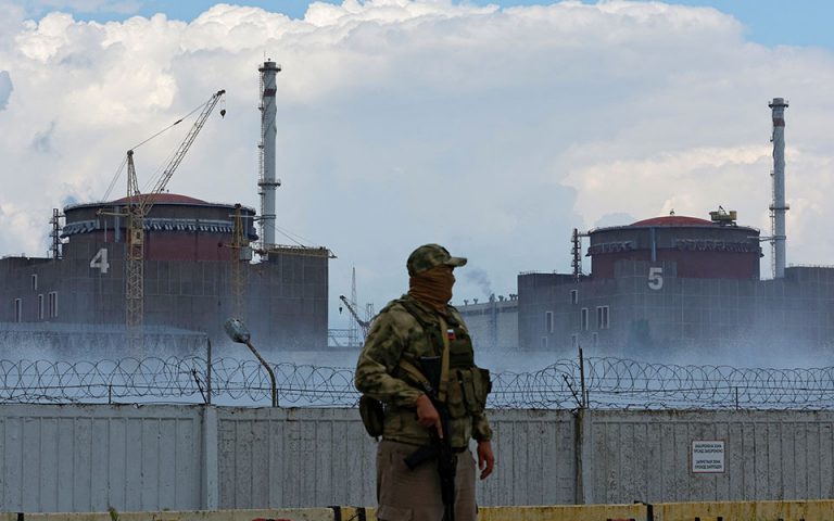 Ουκρανία: Πυρά στο πυρηνικό εργοστάσιο της Ζαπορίζια