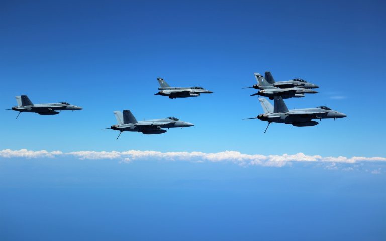 Συνεκπαίδευση ελληνικών F-16 με αμερικανικά F-18