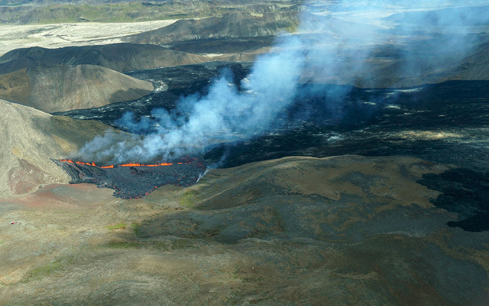 Ισλανδία: Έκρηξη ηφαιστείου κοντά στο Ρέικιαβικ (εικόνες)-1
