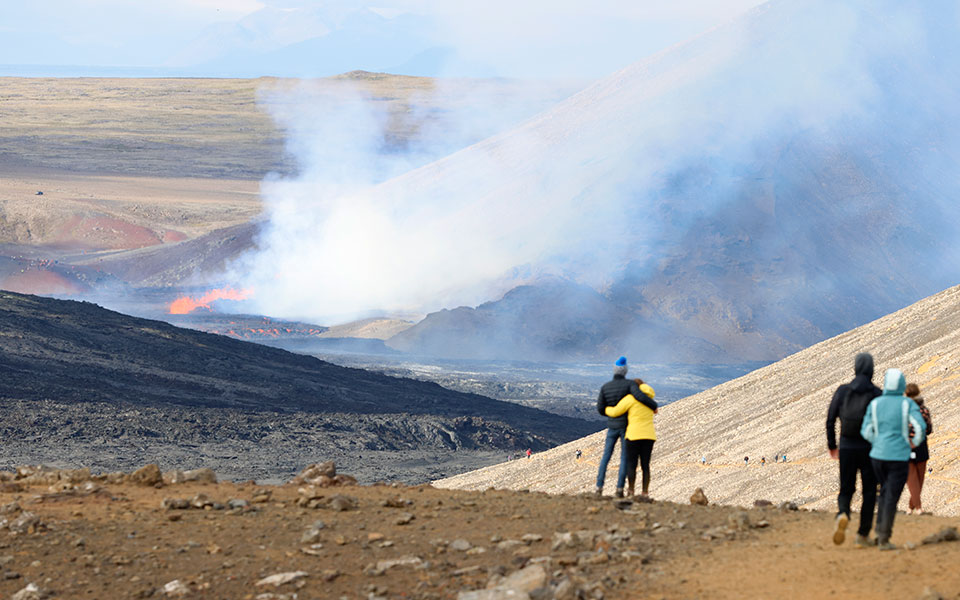 Ισλανδία: Έκρηξη ηφαιστείου κοντά στο Ρέικιαβικ (εικόνες)-2