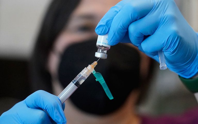 Ευλογιά των πιθήκων: Νέα τεχνική για τη χορήγηση του εμβολίου – Ισχυρή ανοσία με μικρότερη δόση