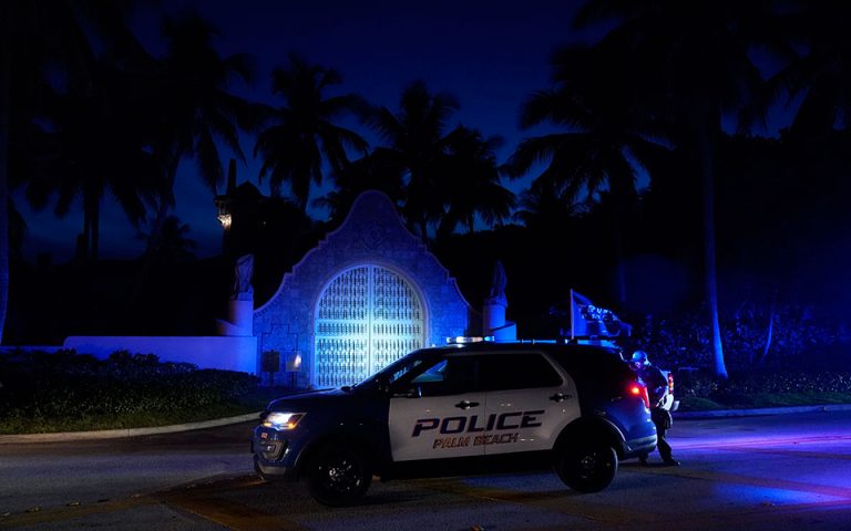 ΗΠΑ: Έφοδος του FBI στην έπαυλη του Ντόναλντ Τραμπ στη Φλόριντα