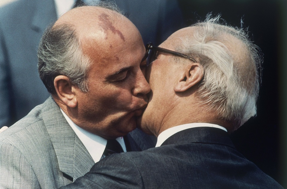 Μιχαήλ Γκορμπατσόφ: Οι σημαντικότερες ημερομηνίες της θητείας του τελευταίου ηγέτη της ΕΣΣΔ-4