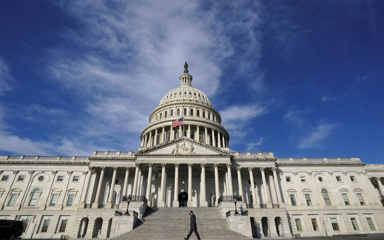 ΗΠΑ: Νομοθετική επιτυχία του Μπάιντεν στη Γερουσία