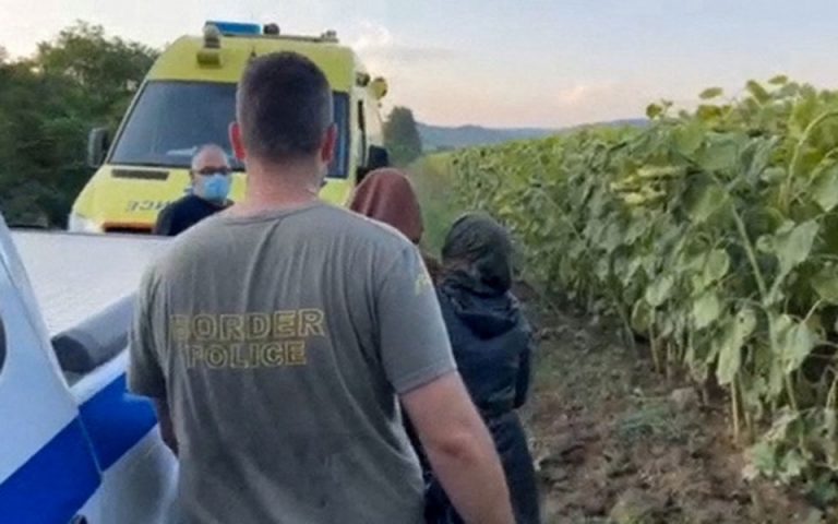 Μηταράκης από Έβρο: Οι τουρκικές αρχές με απειλή χρήσης βίας πίεσαν τους μετανάστες να έρθουν στην Ελλάδα