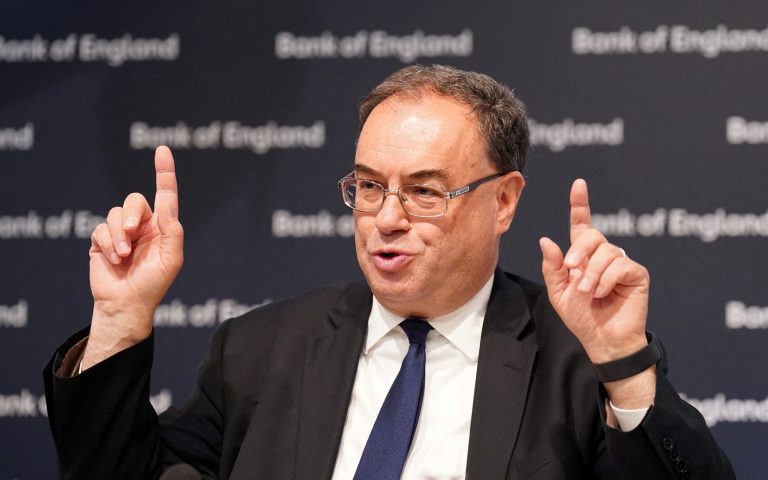 Τράπεζα της Αγγλίας: Σχεδιάζει αύξηση επιτοκίων κατά 0,50%
