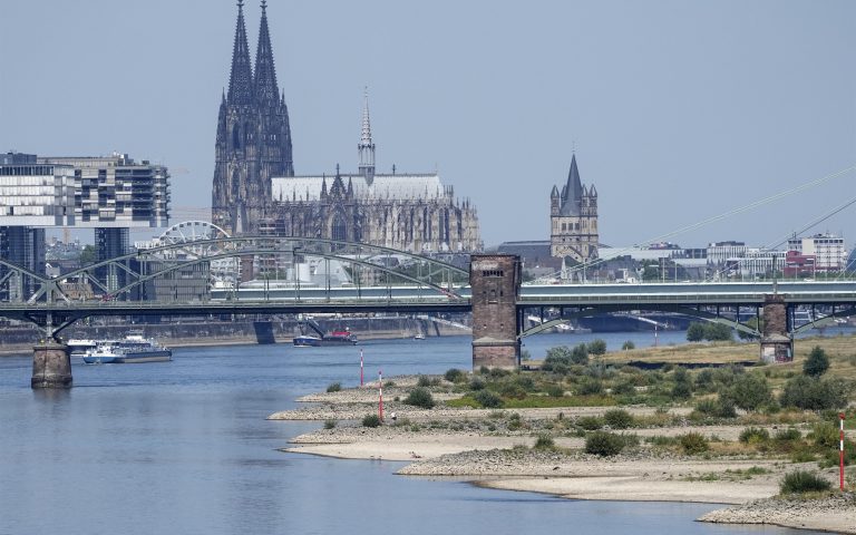 Στερεύουν οι ποταμοί της Ευρώπης πλήττοντας εμπόριο και ενέργεια