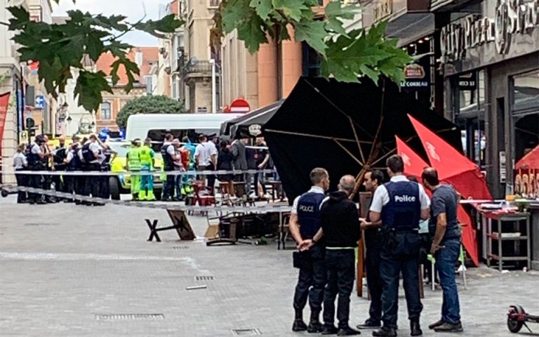 Βρυξέλλες: Βαν έπεσε πάνω σε καφετέρια – Έξι τραυματίες