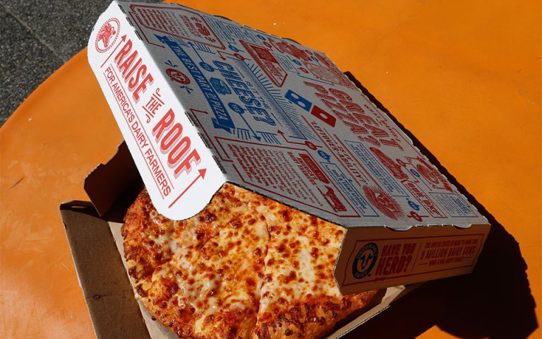 Η Domino’s αποχωρεί από τη «γενέτειρα» της πίτσας