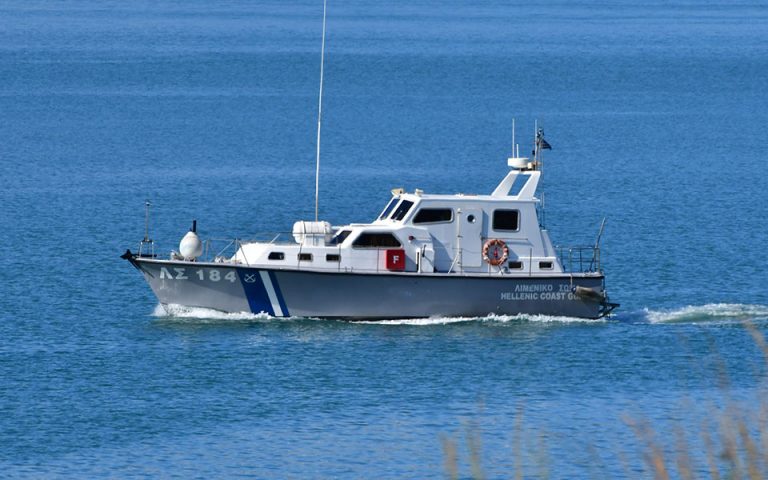 Σύγκρουση αλιευτικού σκάφους με καταμαράν στην Κεφαλονιά – Τραυματίστηκε 80χρονος