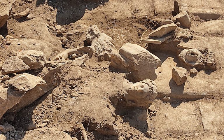 Ανασκαφή στους Φιλίππους: Αποκαλύφθηκε εντυπωσιακό άγαλμα των ρωμαϊκών χρόνων