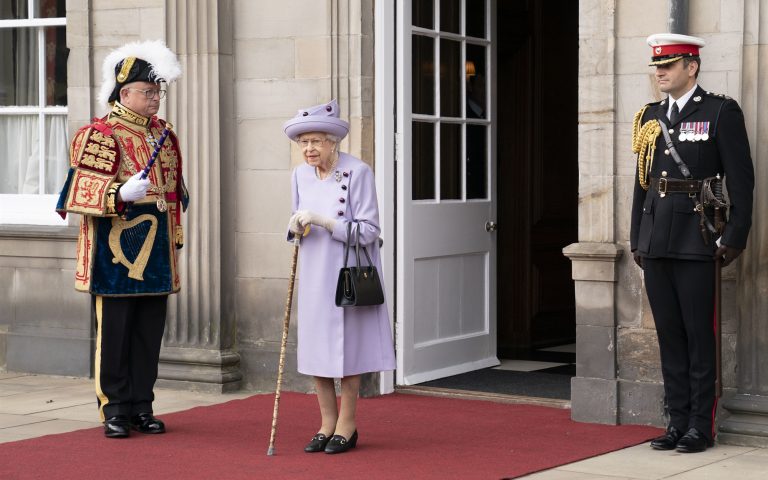 Βασίλισσα Ελισάβετ: Η γεμάτη ζωή μιας οξυδερκούς, δραστήριας μονάρχη