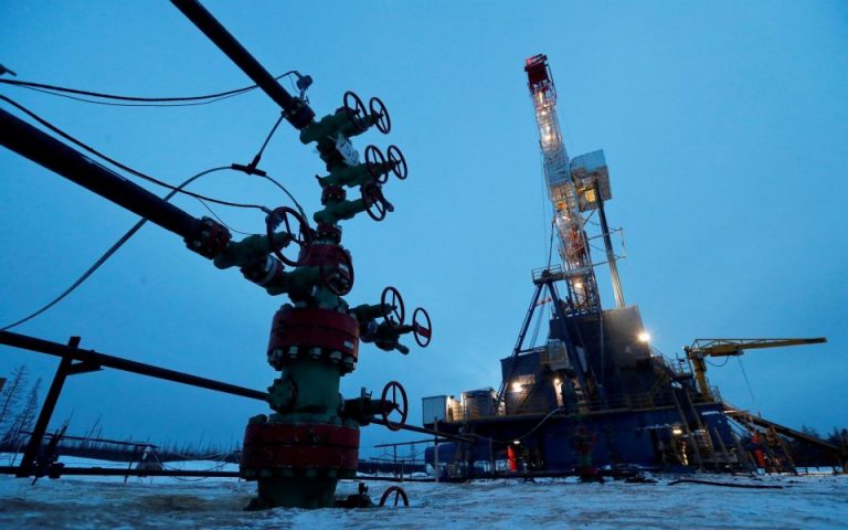 Ρωσία: Προς διακοπή των προμηθειών πετρελαίου στις χώρες που θα επιβάλουν πλαφόν