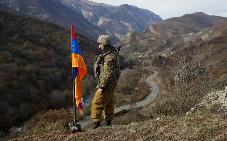 Συνεχίζονται οι συγκρούσεις μεταξύ Αρμενίας και Αζερμπαϊτζάν – Απέτυχε προσπάθεια για κατάπαυση πυρός