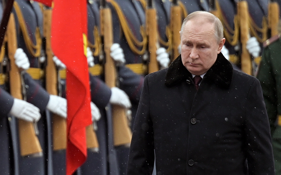 Αν Άπλμπαουμ: Οι κινήσεις Πούτιν δείχνουν ότι βρίσκεται σε κρίση