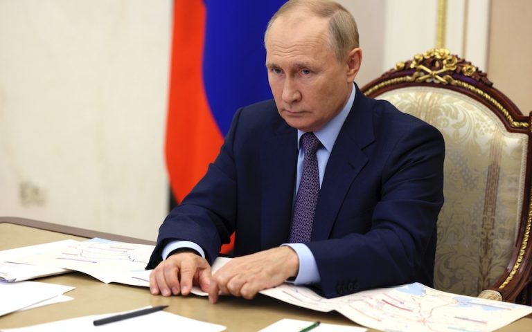 Reuters: Ο Πούτιν είχε απορρίψει ειρηνευτικό σχέδιο κατά τις πρώτες ημέρες του πολέμου στην Ουκρανία
