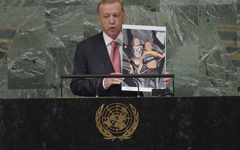 Eρντογάν στον ΟΗΕ: «Η Ελλάδα μετατρέπει το Αιγαίο σε νεκροταφείο προσφύγων»