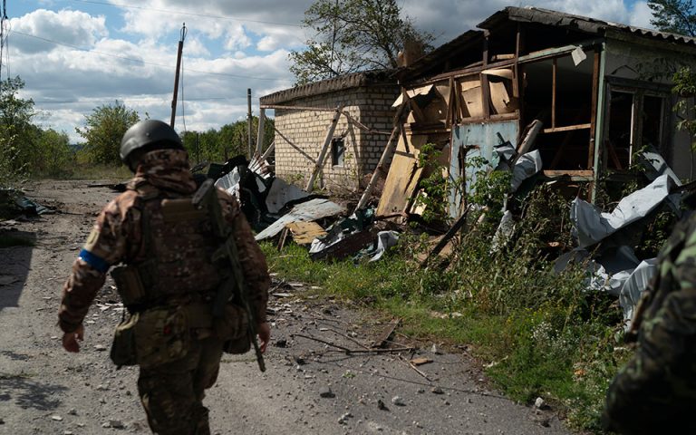 Oυκρανία: Σφοδρές μάχες στις γραμμές του μετώπου, επίθεση με drone στην Οδησσό
