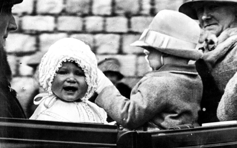 Βασίλισσα Ελισάβετ: 96 χρόνια ζωής μέσα από ένα φωτογραφικό άλμπουμ-1