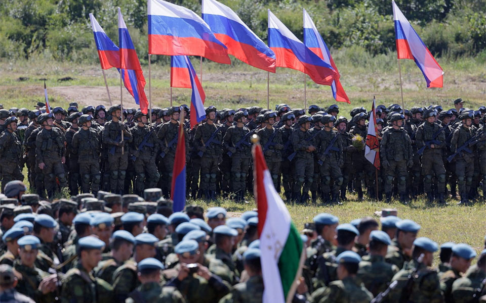 Ρωσία: Μεγάλης κλίμακας στρατιωτικά γυμνάσια με τη συμμετοχή της Κίνας (εικόνες – βίντεο)-2