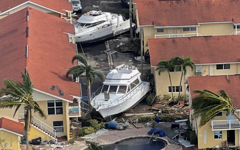 Τυφώνας «Ιαν»: Βιβλική καταστροφή άφησε το πέρασμά του από τη Φλόριντα