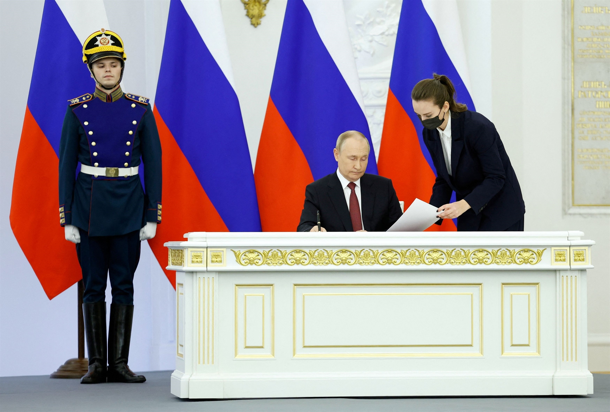 Πούτιν: Κερδίζει στα χαρτιά, χάνει στο πεδίο – Κατακραυγή για τις προσαρτήσεις-1