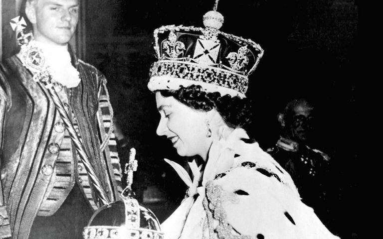 Βασίλισσα Ελισάβετ Β΄: Τέλος εποχής για τη Βρετανία