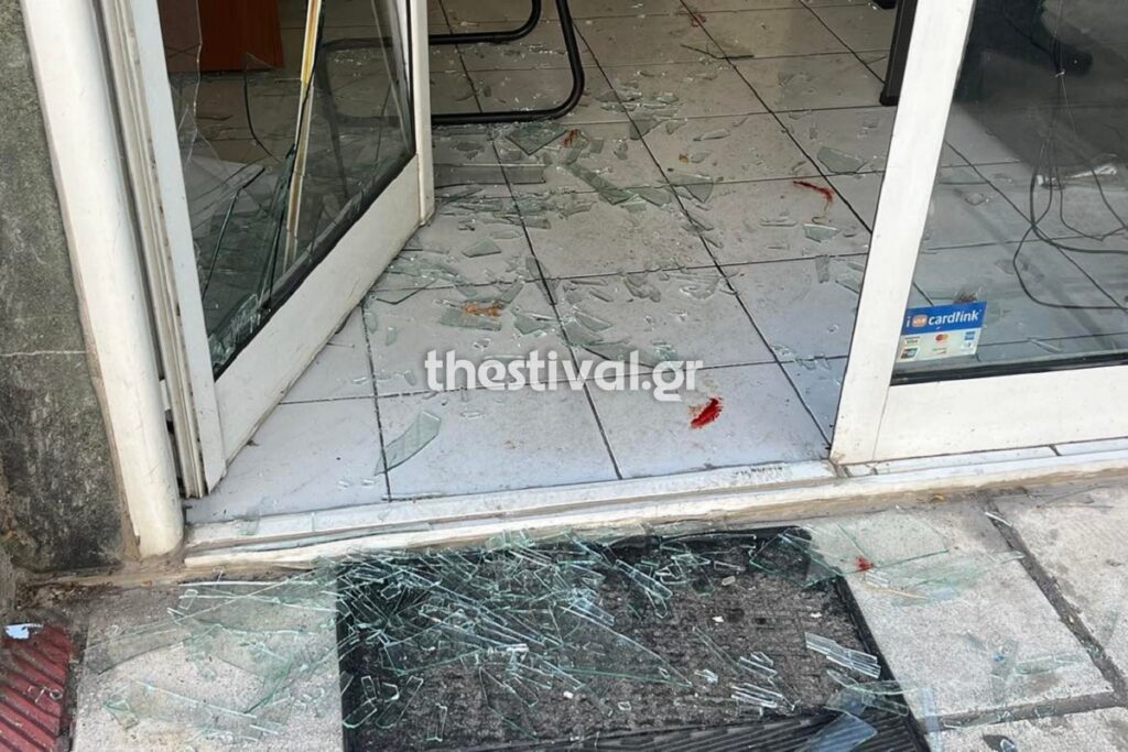 Θεσσαλονίκη: Λογιστής σε κατάσταση αμόκ βγήκε στο δρόμο με πιστόλι (βίντεο)-1